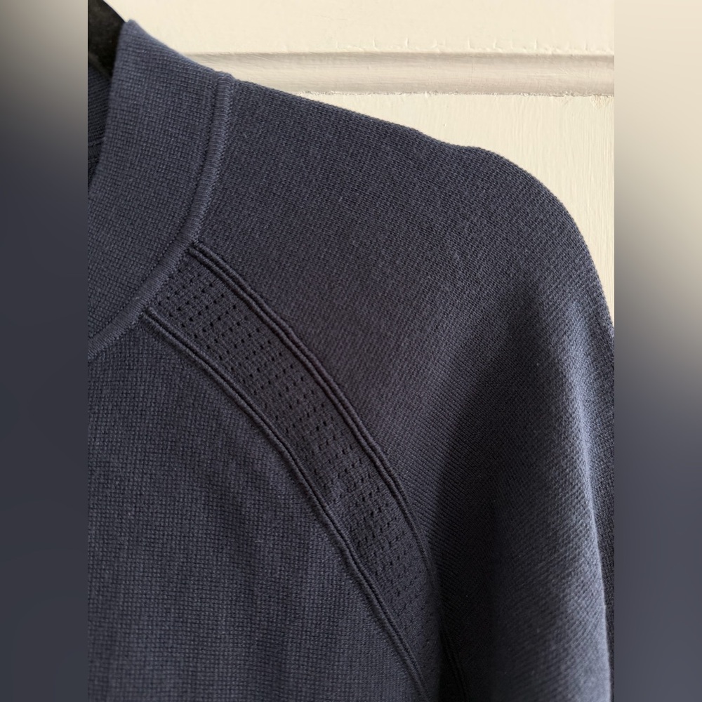 Athleta Advantage Sweater Navy Medium - Picture 5 of 15